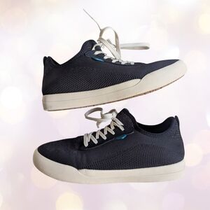 Vessi Weekend Sneaker 100% Waterproof Black Size 9